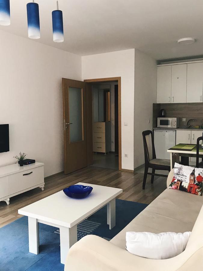Ferienwohnung Blini Complex Pristina Exterior foto