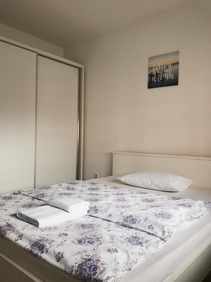 Ferienwohnung Blini Complex Pristina Exterior foto